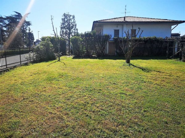 casa indipendente in vendita a Treviglio
