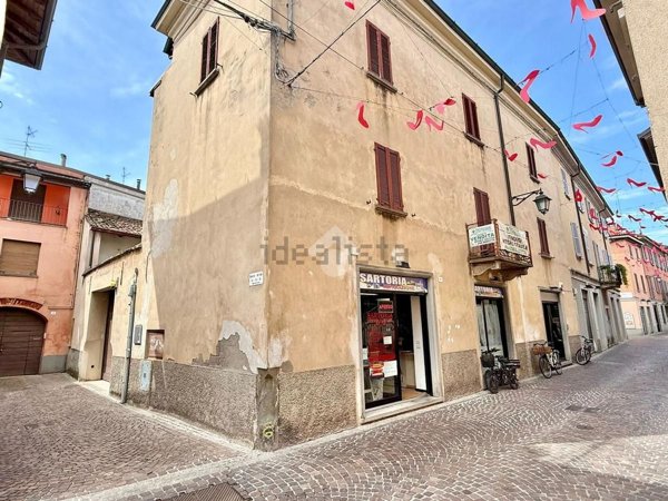 casa indipendente in vendita a Treviglio