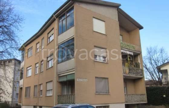 appartamento in vendita a Treviglio in zona Geromina