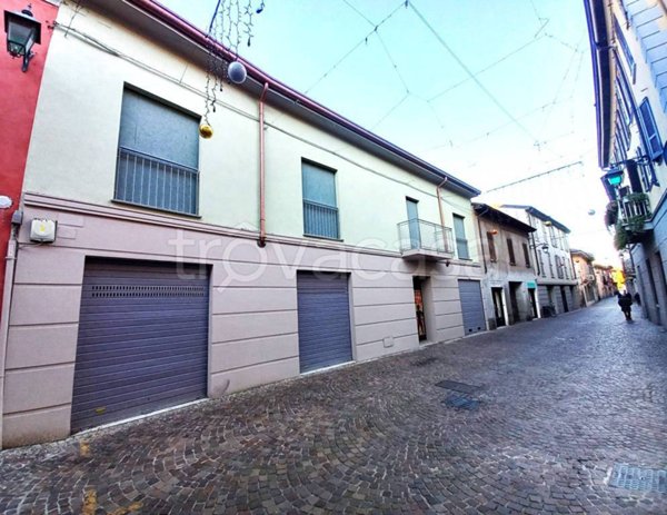 negozio in vendita a Treviglio