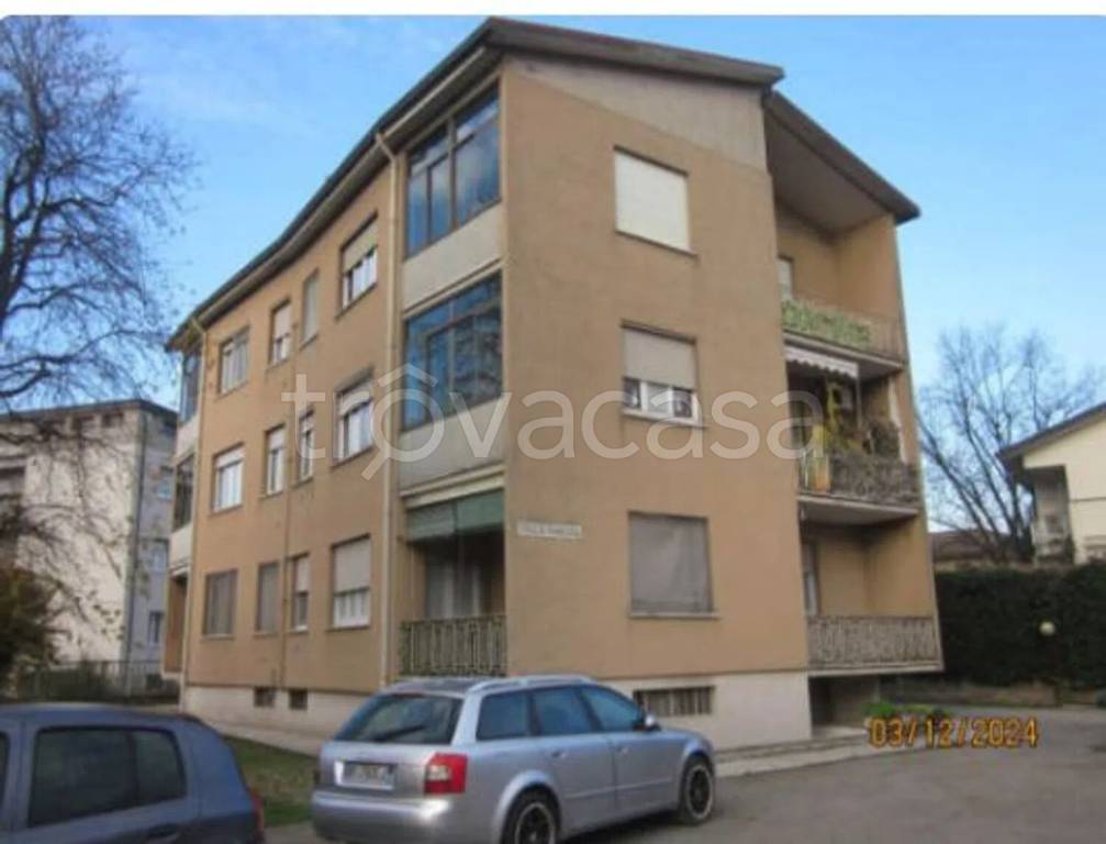 appartamento in vendita a Treviglio in zona Geromina
