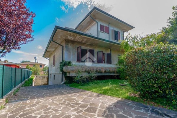 casa indipendente in vendita a Treviglio