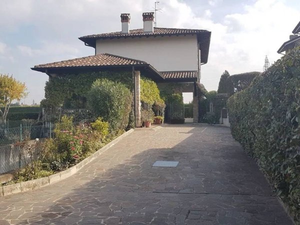 casa indipendente in vendita a Treviglio