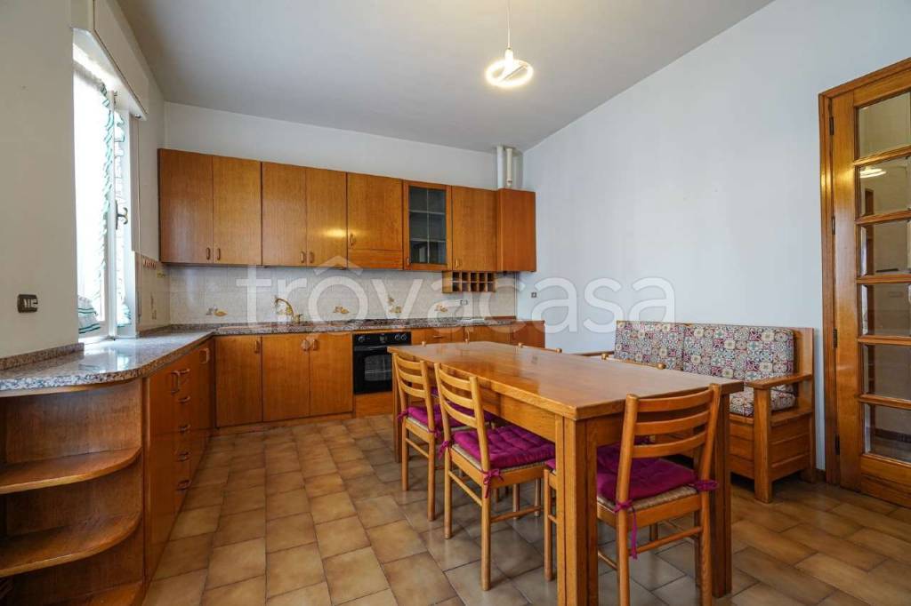 casa indipendente in vendita a Treviglio