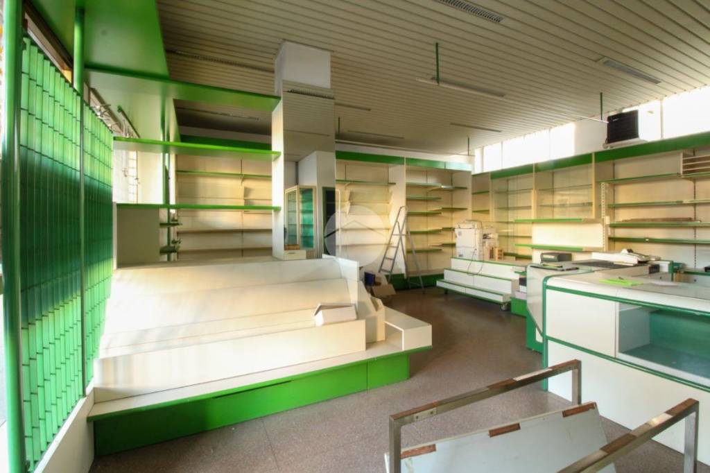 negozio in vendita a Treviglio