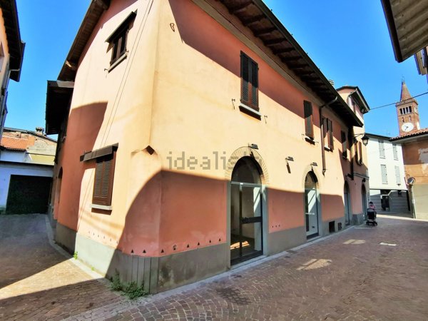 negozio in vendita a Treviglio