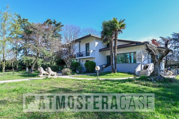 casa indipendente in vendita a Treviglio