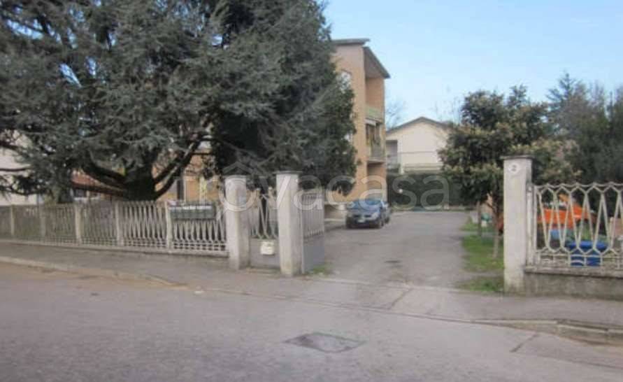 appartamento in vendita a Treviglio in zona Geromina