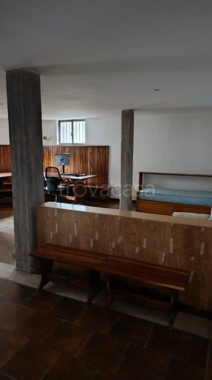 locale commerciale in vendita a Treviglio