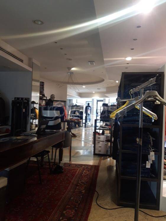negozio in vendita a Treviglio