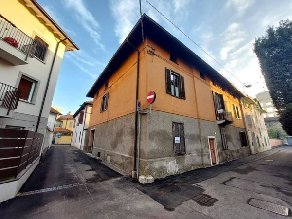 casa indipendente in vendita a Treviglio