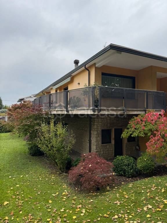 casa indipendente in vendita a Treviglio