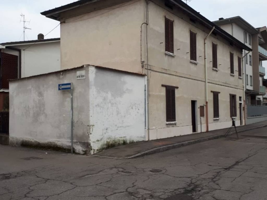 casa indipendente in vendita a Treviglio