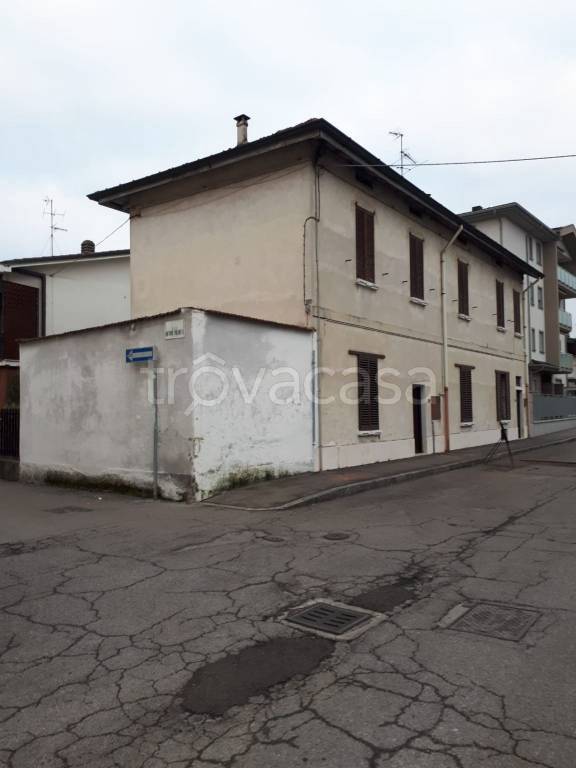 casa indipendente in vendita a Treviglio