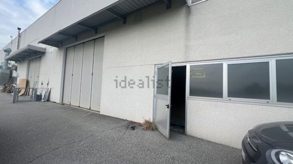 capannone in vendita a Treviglio