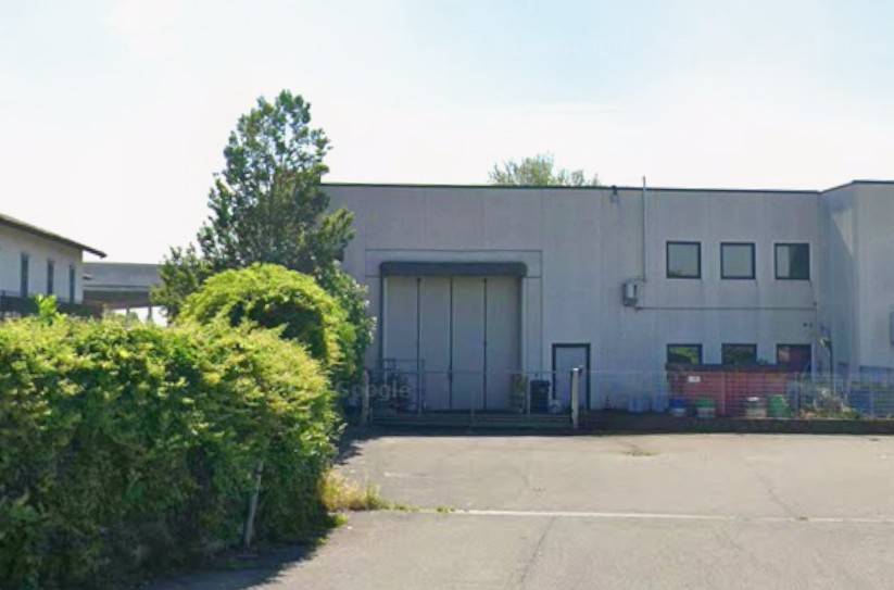 locale commerciale in vendita a Treviglio