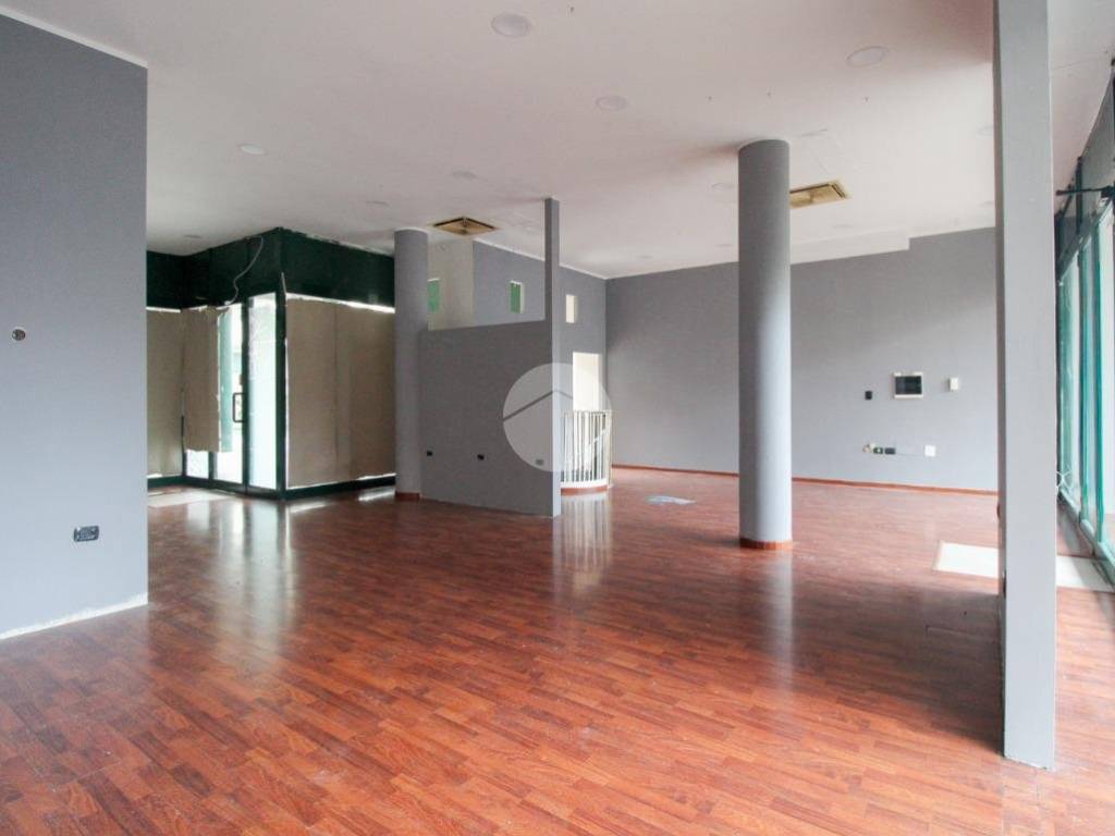 negozio in vendita a Treviglio