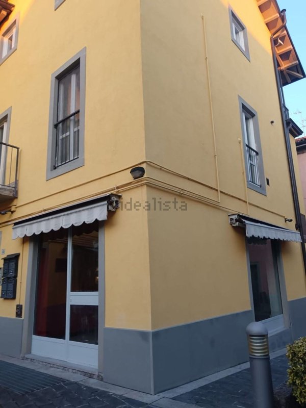 locale commerciale in vendita a Treviglio