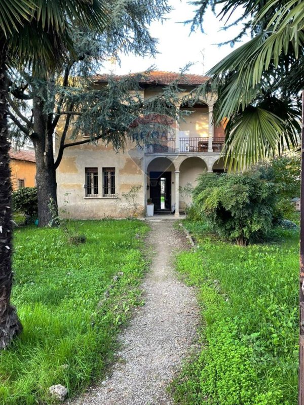 casa indipendente in vendita a Treviglio