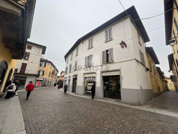 negozio in vendita a Treviglio