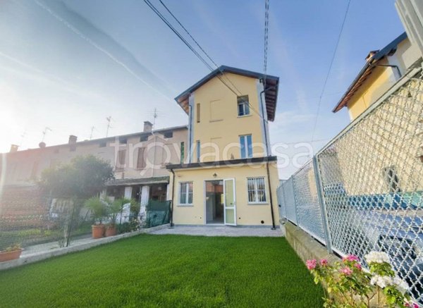 casa indipendente in vendita a Treviglio