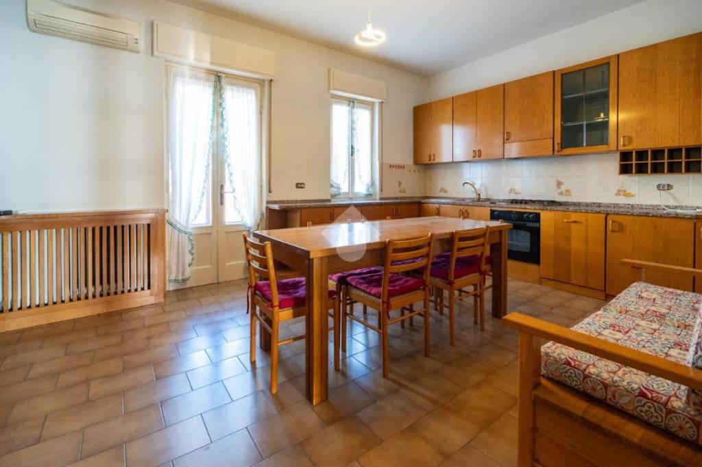 casa indipendente in vendita a Treviglio