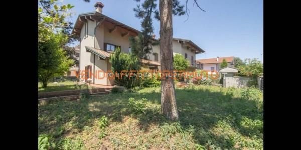 casa indipendente in vendita a Treviglio