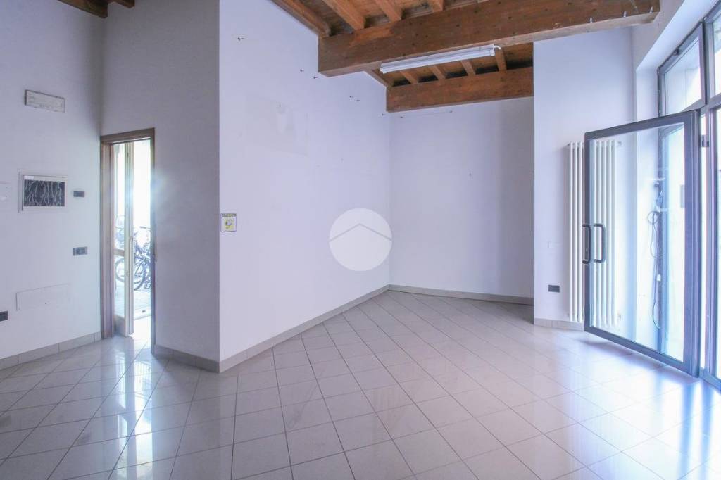 negozio in vendita a Treviglio