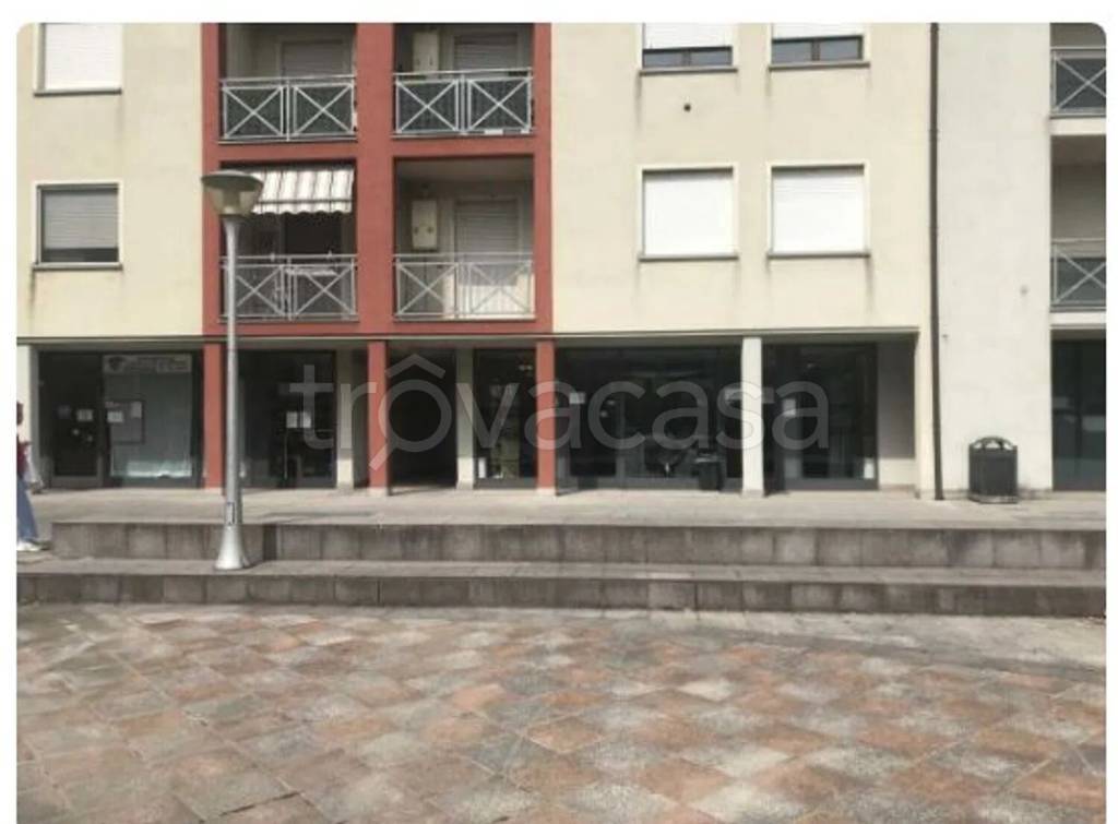 negozio in vendita a Treviglio