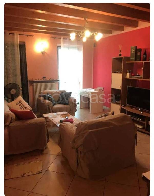 appartamento in vendita a Treviglio in zona Pezzoli