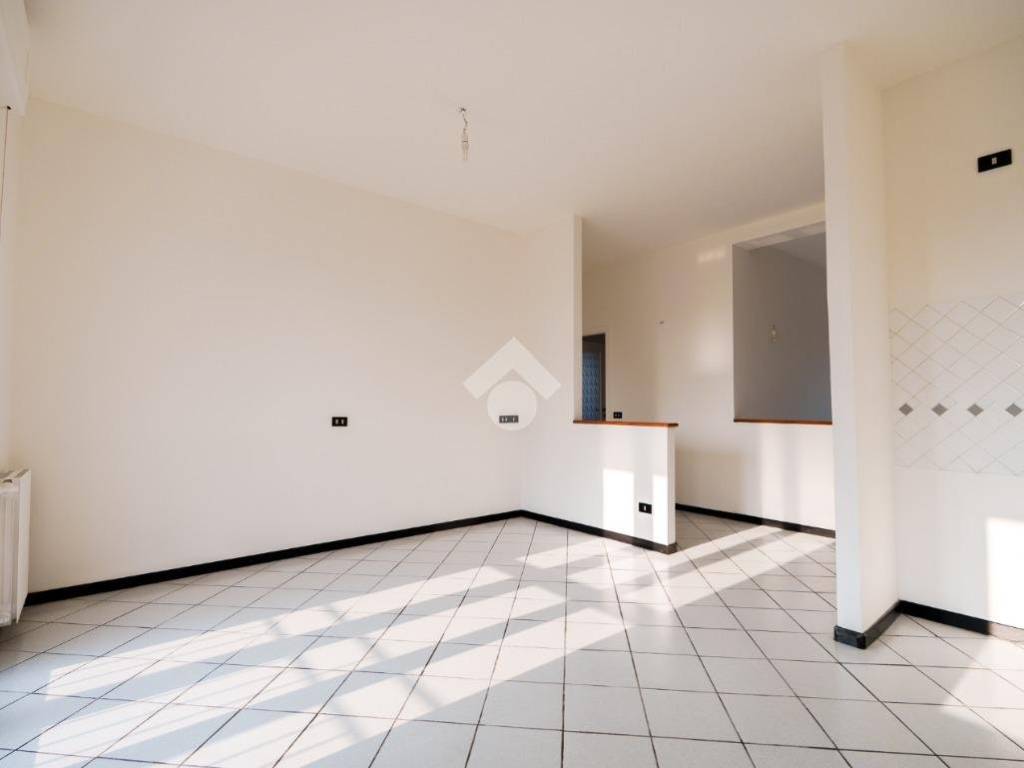 appartamento in vendita a Treviglio in zona Geromina