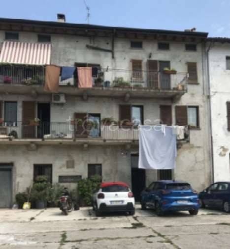 appartamento in vendita a Treviglio in zona Pezzoli