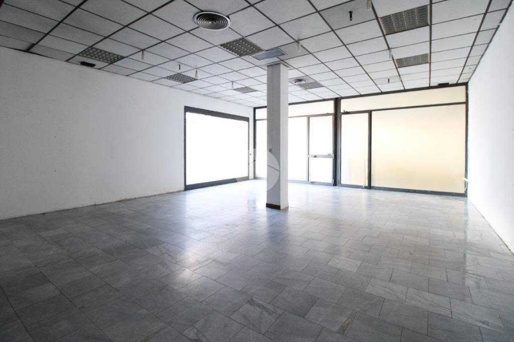 negozio in vendita a Treviglio