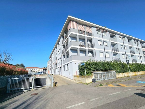 negozio in vendita a Treviglio