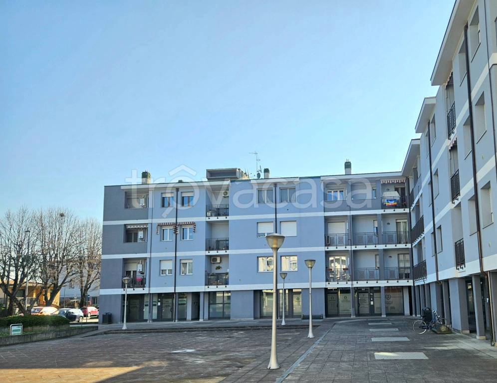 negozio in vendita a Treviglio