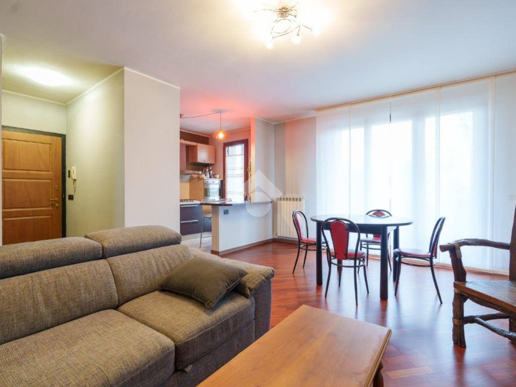 appartamento in vendita a Treviglio in zona Geromina