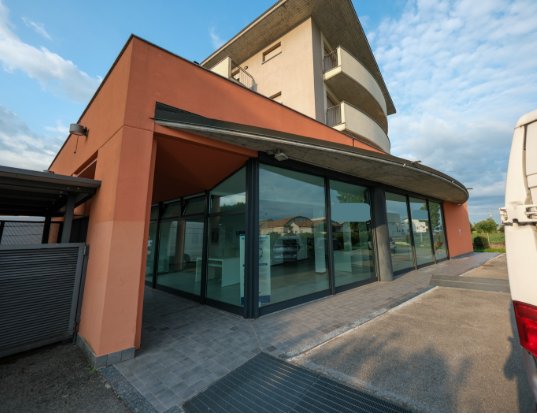 negozio in vendita a Treviglio