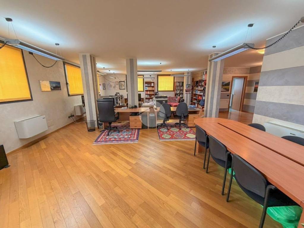 ufficio in vendita a Treviglio