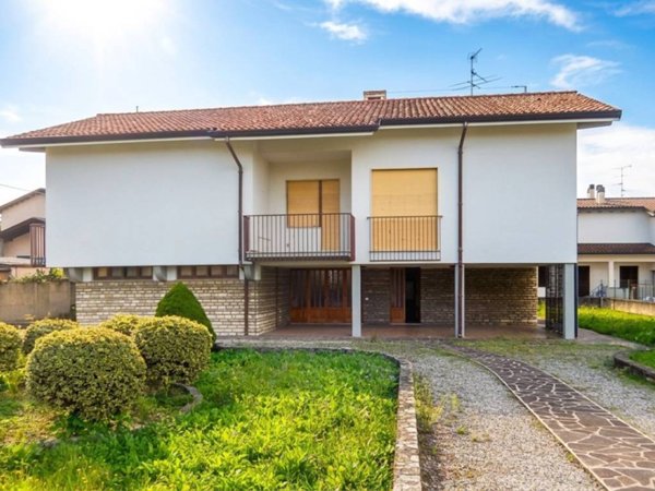 casa indipendente in vendita a Treviglio