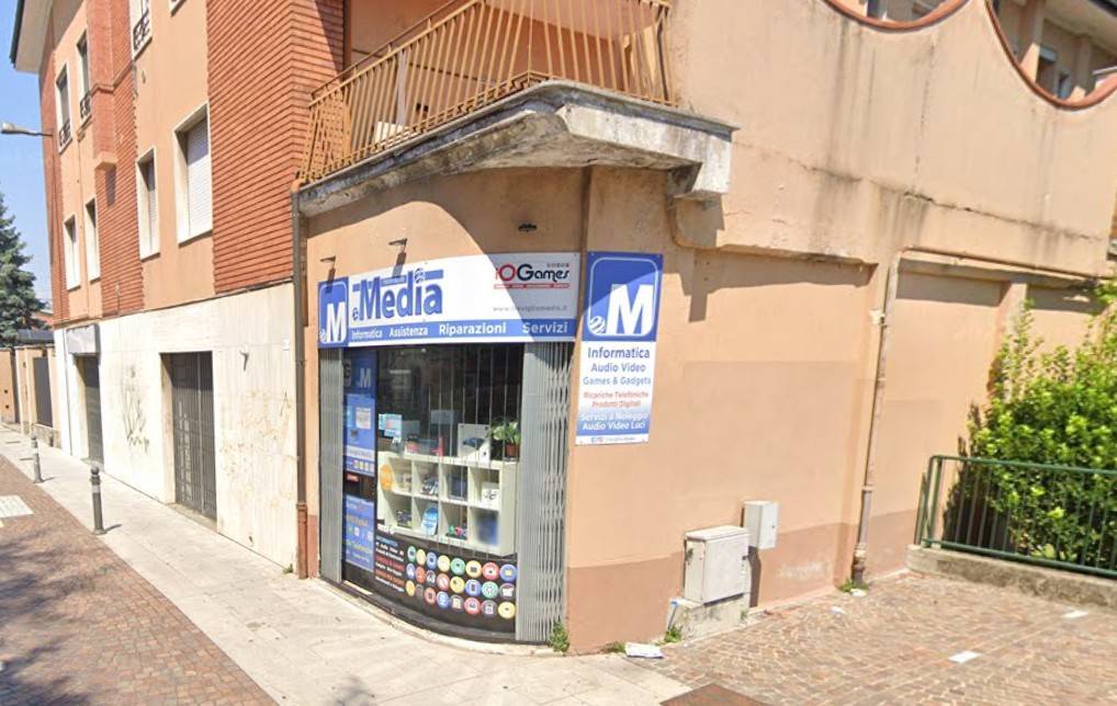 negozio in vendita a Treviglio