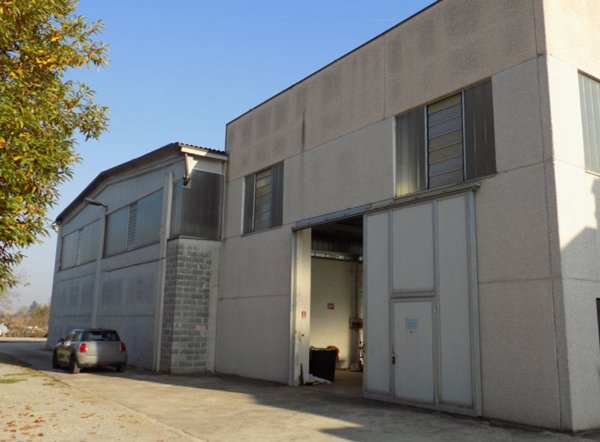 ufficio in vendita a Treviglio in zona Geromina