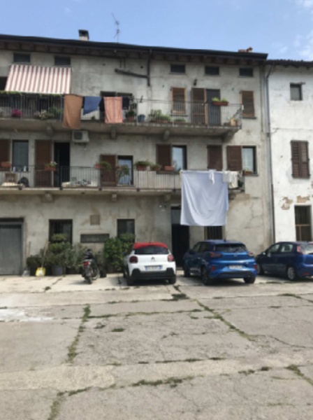 appartamento in vendita a Treviglio in zona Pezzoli