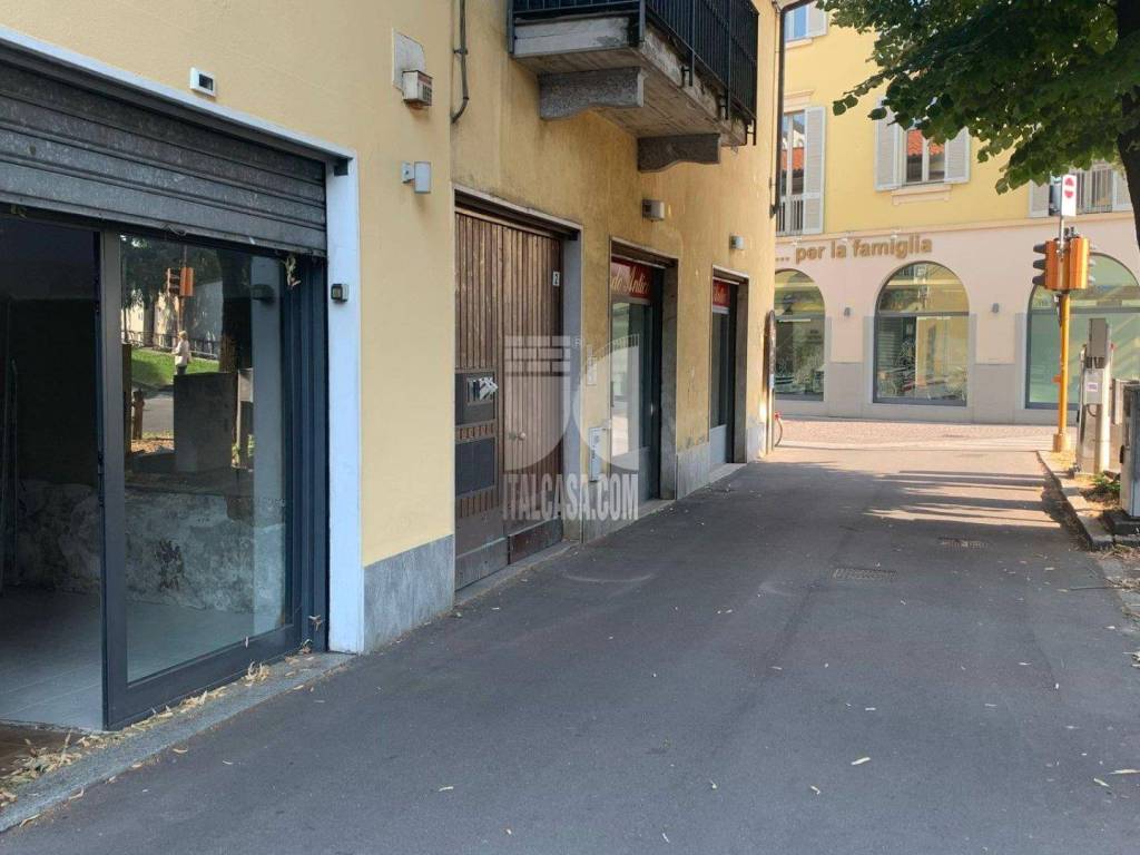 negozio in vendita a Treviglio