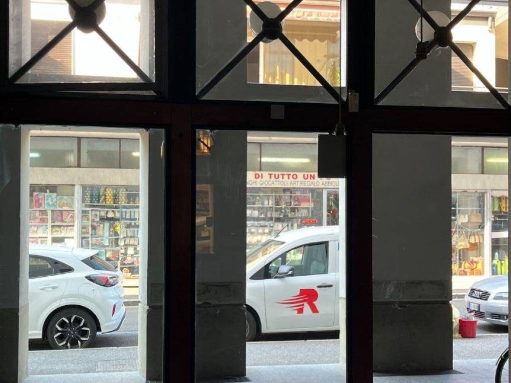 negozio in vendita a Treviglio