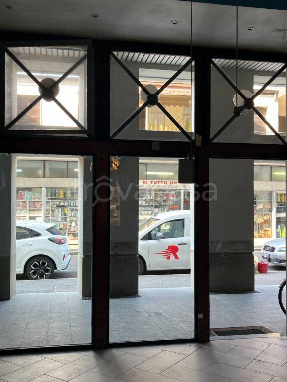 negozio in vendita a Treviglio