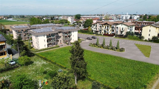 appartamento in vendita a Treviglio in zona Geromina