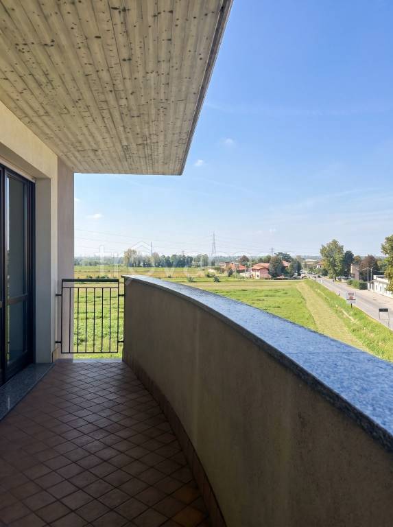 appartamento in vendita a Treviglio in zona Geromina