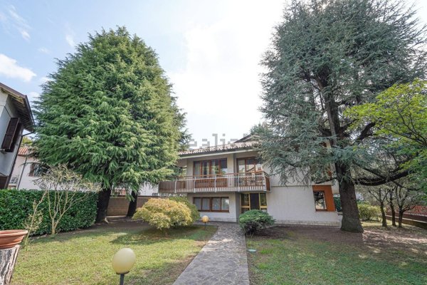 casa indipendente in vendita a Treviglio