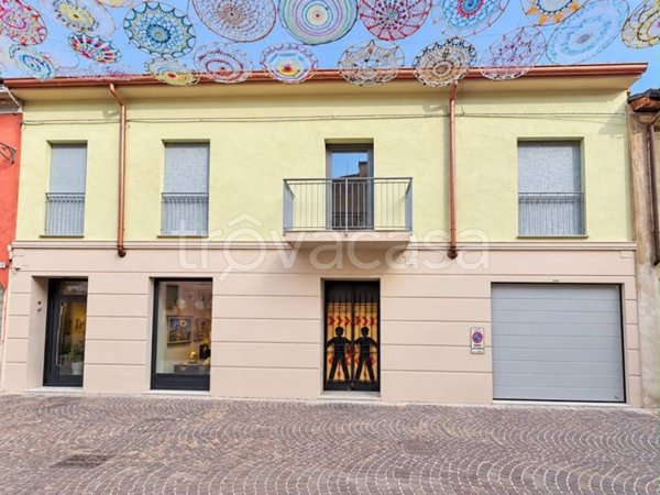 casa indipendente in vendita a Treviglio