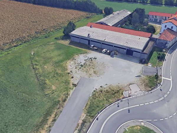locale commerciale in vendita a Treviolo